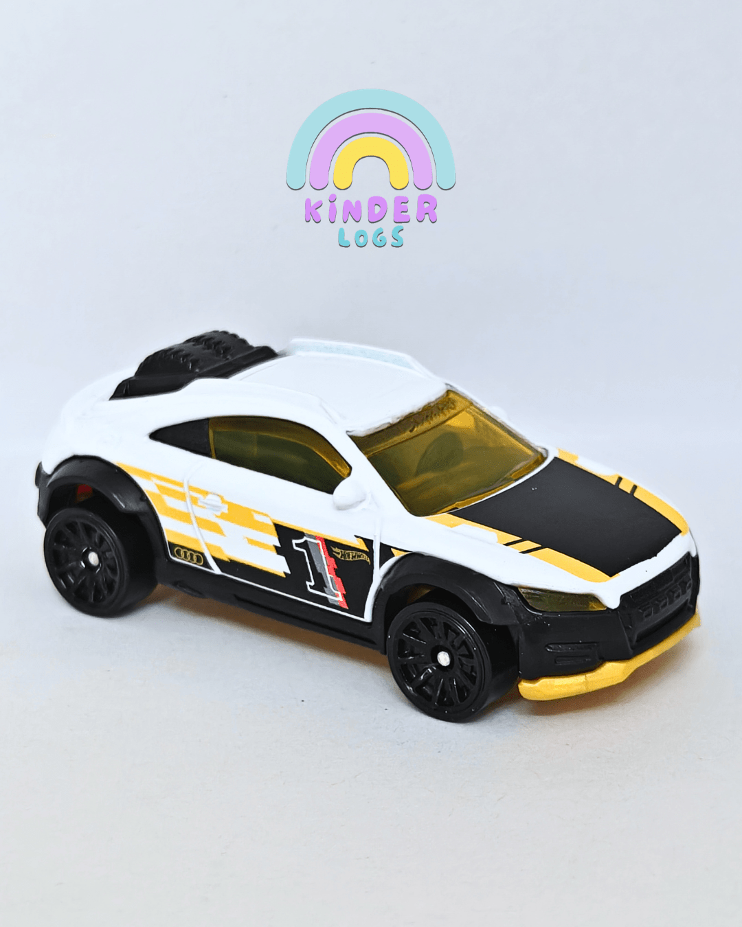 Hot Wheels 2019 Audi TT Safari - White (Uncarded - New) - Kinder Logs