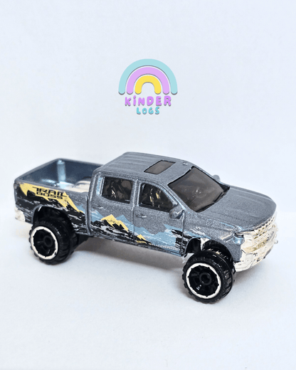 Hot Wheels 2019 Chevy Silverado Trail Boss LT (Pre - Owned) - Kinder Logs