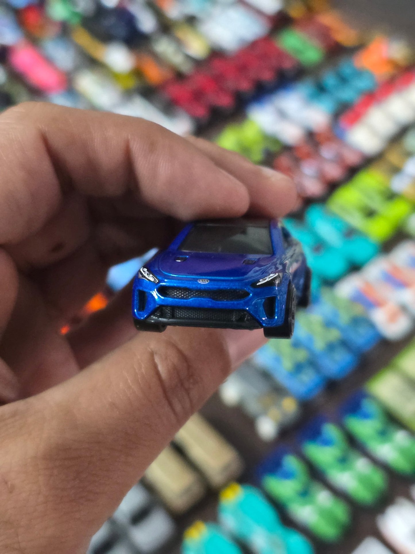 Hot Wheels 2019 Kia Stinger GT - Blue (Uncarded) - Kinder Logs
