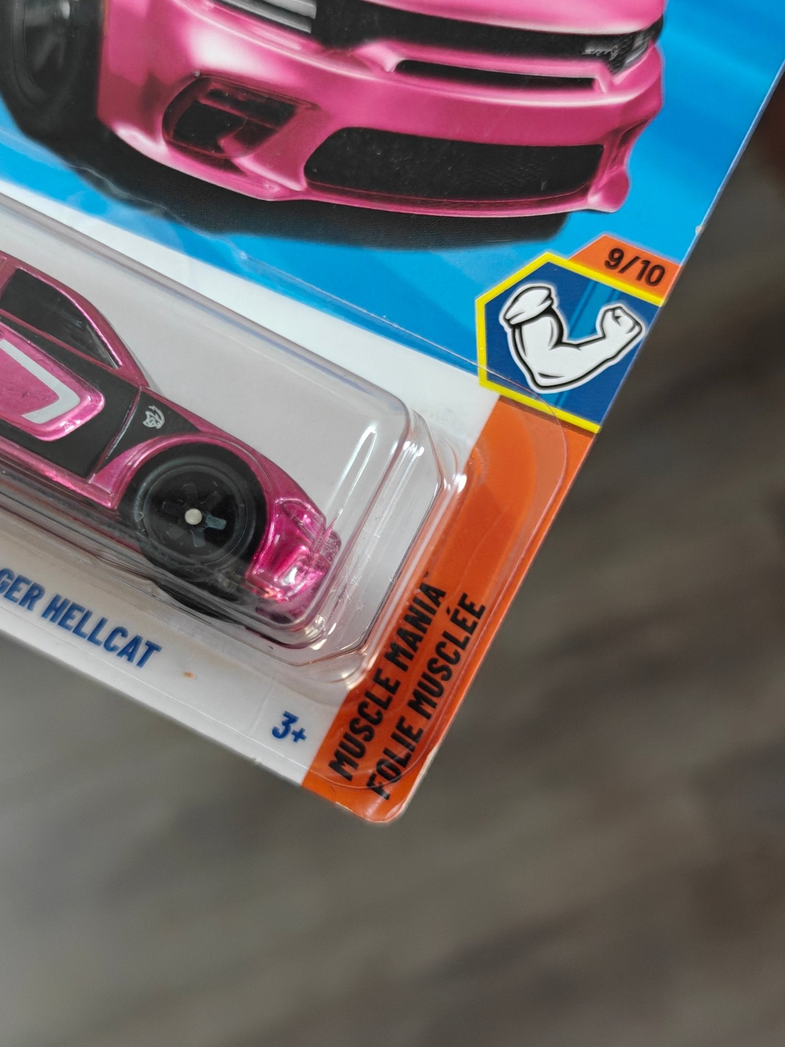 Hot Wheels 2020 Dodge Charger Hellcat Super Treasure Hunt (STH) - Kinder Logs