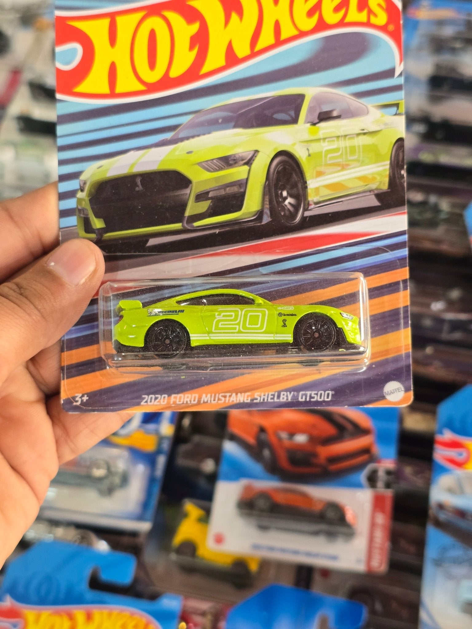 Hot Wheels 2020 Ford Mustang Shelby GT500 - Racing Circuit (Imported) - Kinder Logs