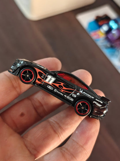 Hot Wheels 2020 Ford Shelby GT500 - Black (Uncarded - New) - Kinder Logs