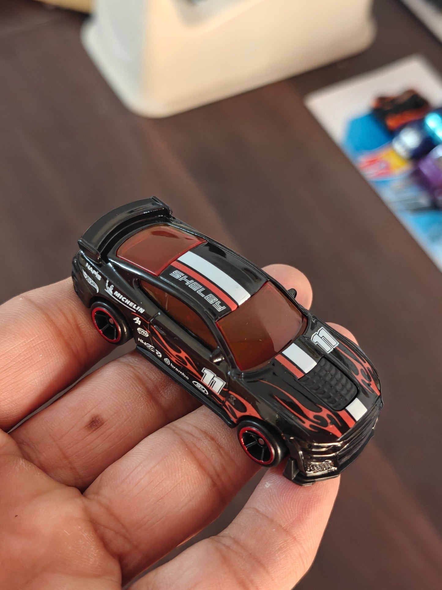 Hot Wheels 2020 Ford Shelby GT500 - Black (Uncarded - New) - Kinder Logs