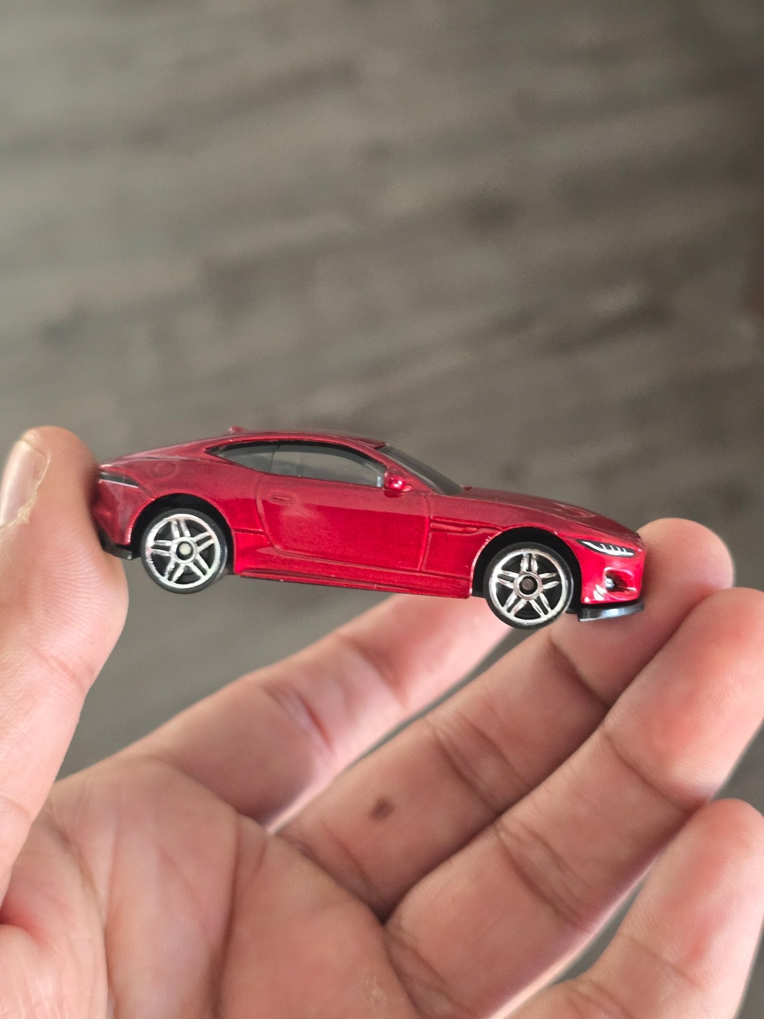 Hot Wheels 2020 Jaguar F - Type - Red (Uncarded - New) - Kinder Logs