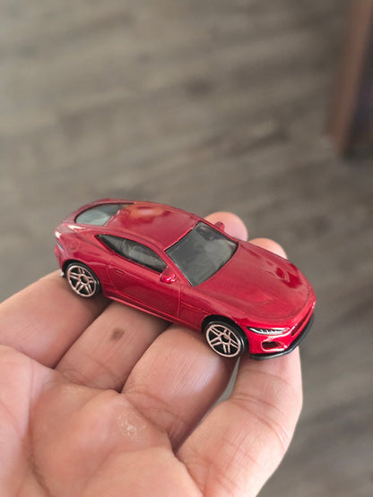 Hot Wheels 2020 Jaguar F - Type - Red (Uncarded - New) - Kinder Logs