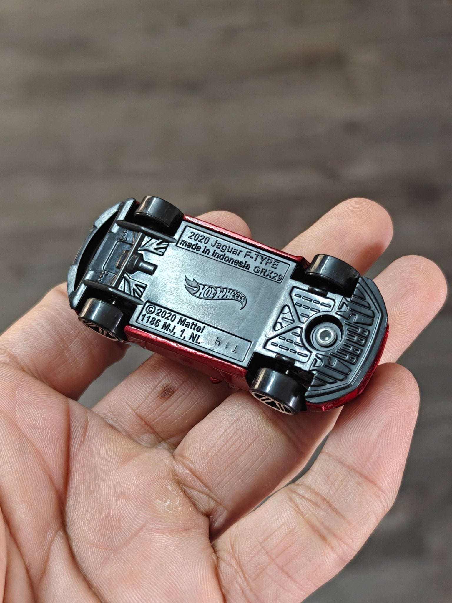 Hot Wheels 2020 Jaguar F-Type - Red (Uncarded - New) - Kinder Logs