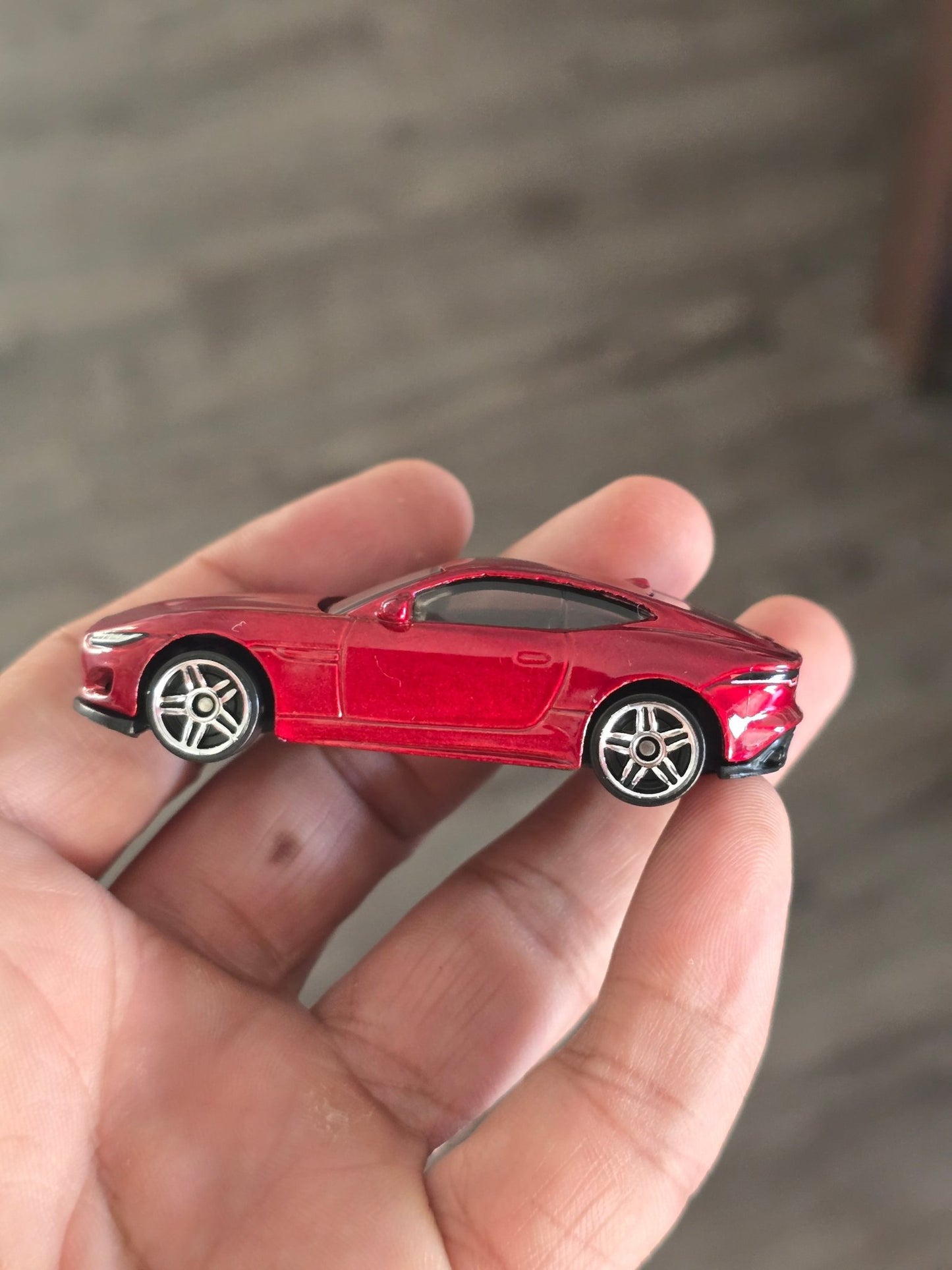 Hot Wheels 2020 Jaguar F - Type - Red (Uncarded - New) - Kinder Logs