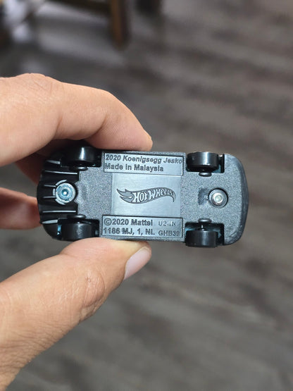 Hot Wheels 2020 Koenigsegg Jesko - Light Blue (Uncarded - New) - Kinder Logs