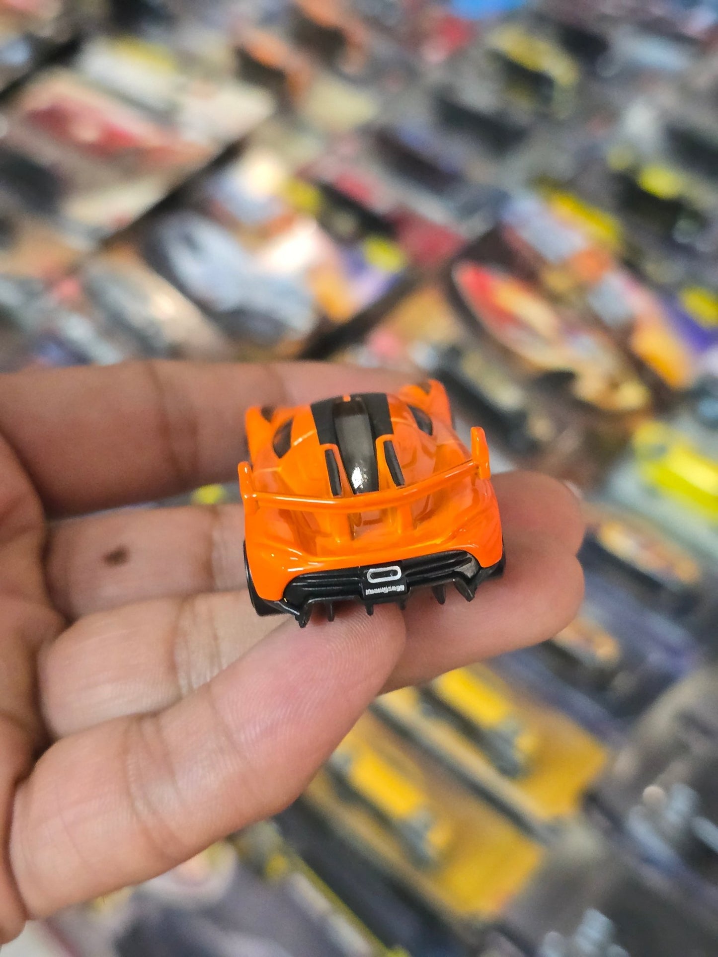 Hot Wheels 2020 Koenigsegg Jesko - Orange (Uncarded) - Kinder Logs