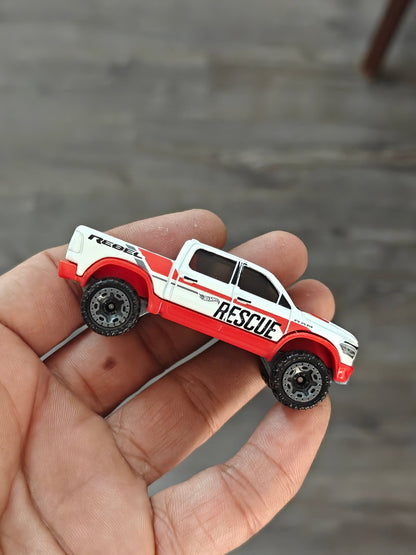 Hot Wheels 2020 RAM 1500 Rebel - White (Uncarded - New) - Kinder Logs