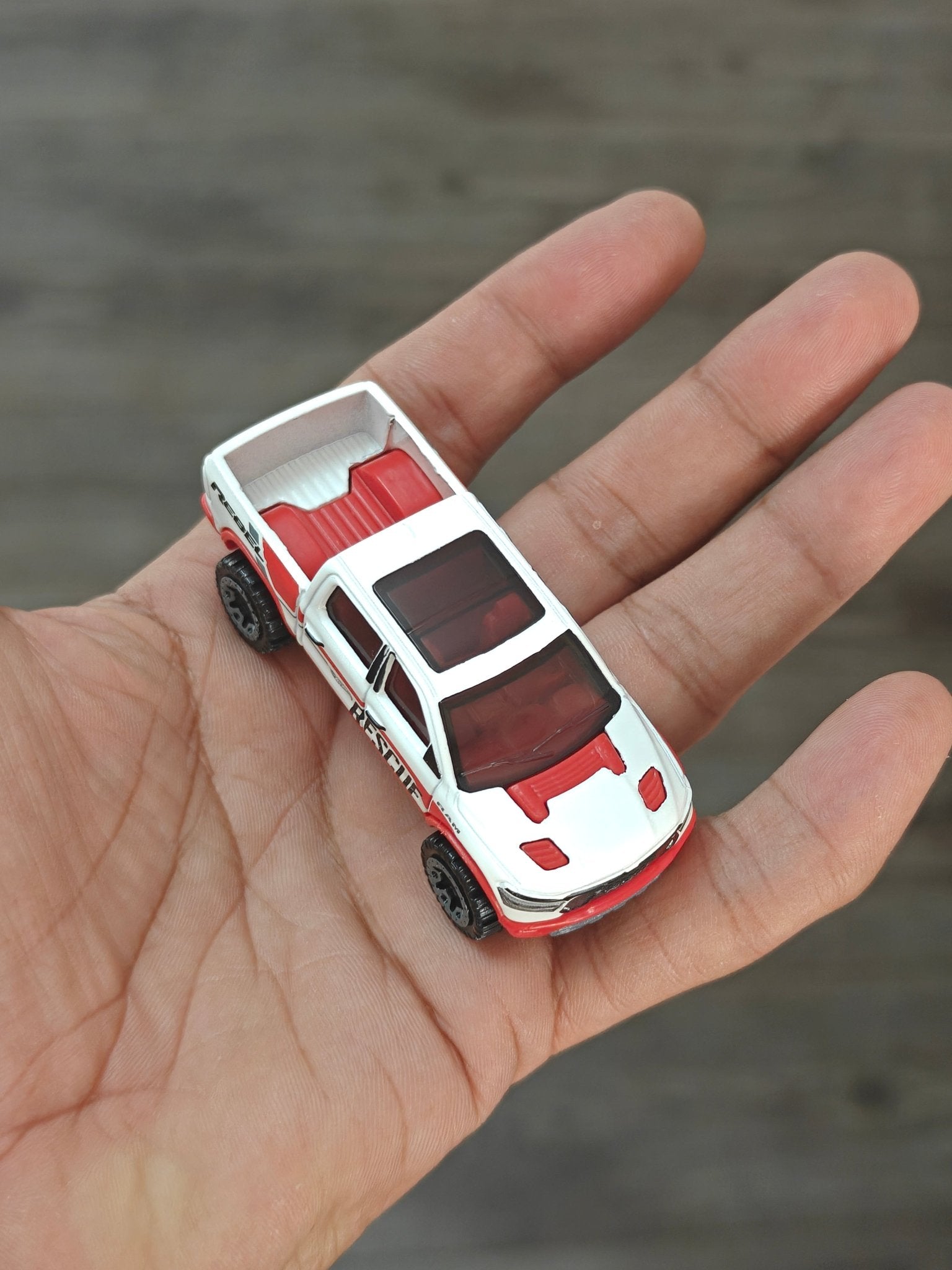Hot Wheels 2020 RAM 1500 Rebel - White (Uncarded - New) - Kinder Logs