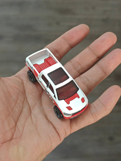 Hot Wheels 2020 RAM 1500 Rebel - White (Uncarded - New) - Kinder Logs