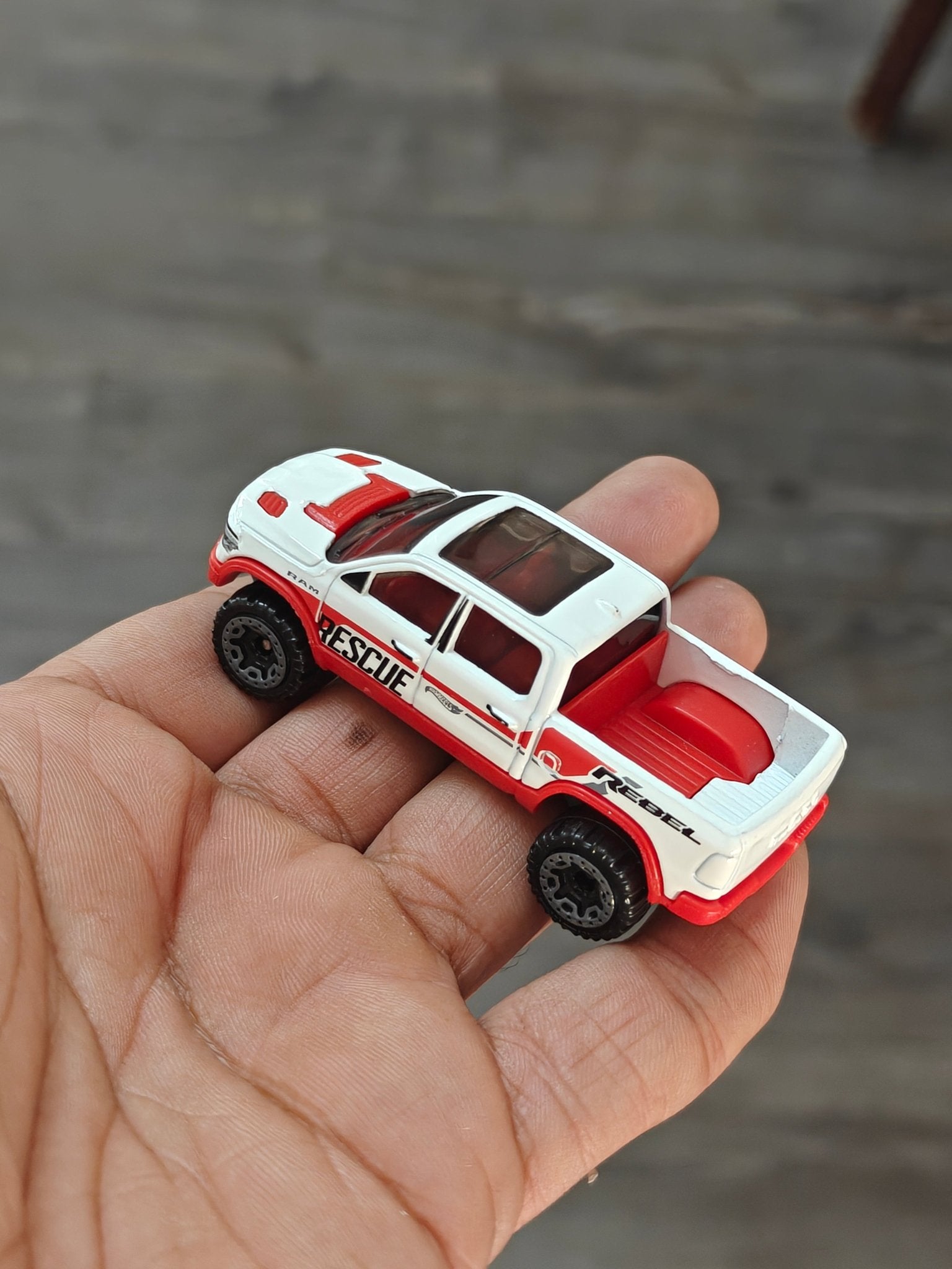 Hot Wheels 2020 RAM 1500 Rebel - White (Uncarded - New) - Kinder Logs