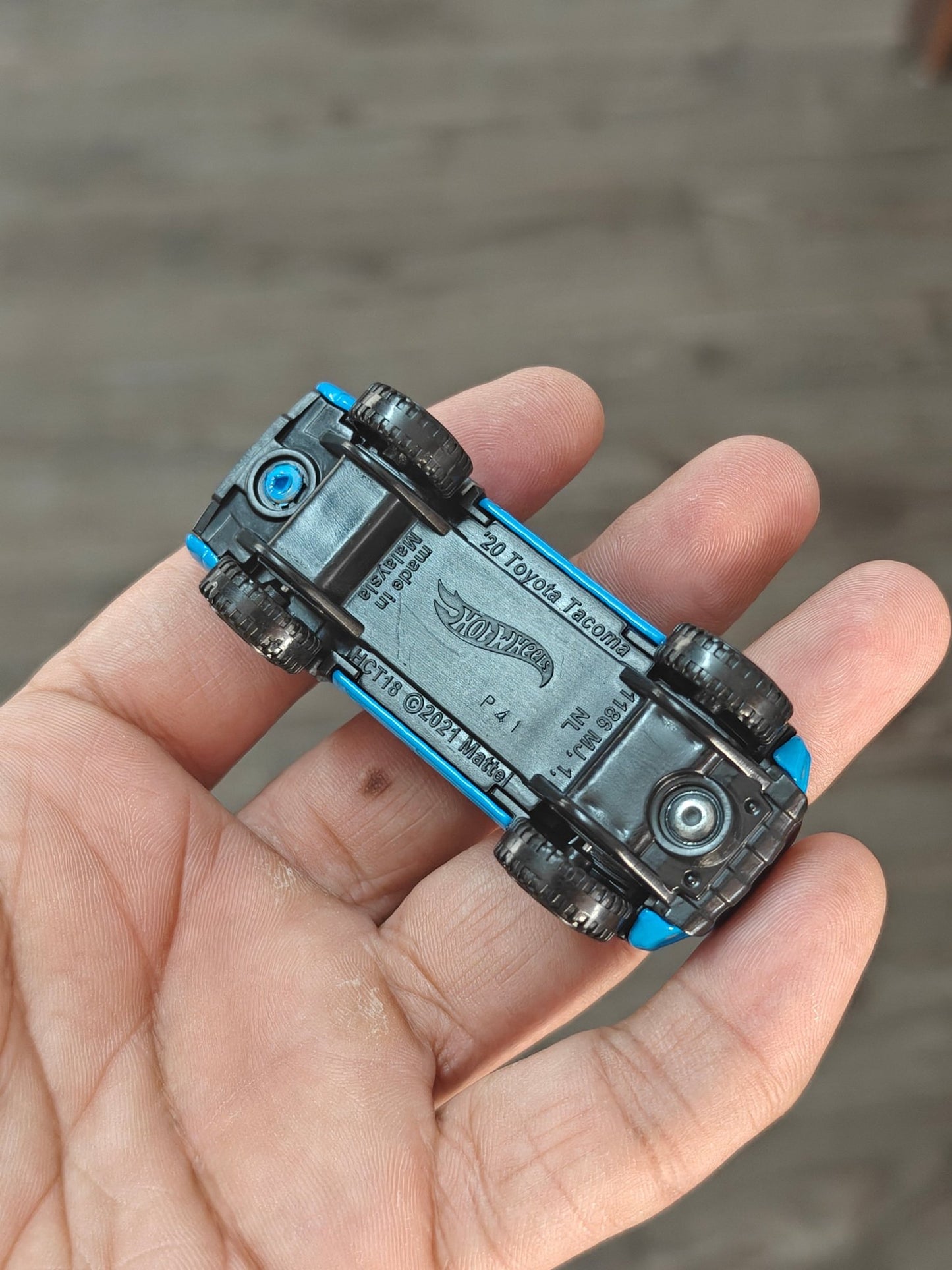 Hot Wheels 2020 Toyota Tacoma - Blue (Uncarded - New) - Kinder Logs