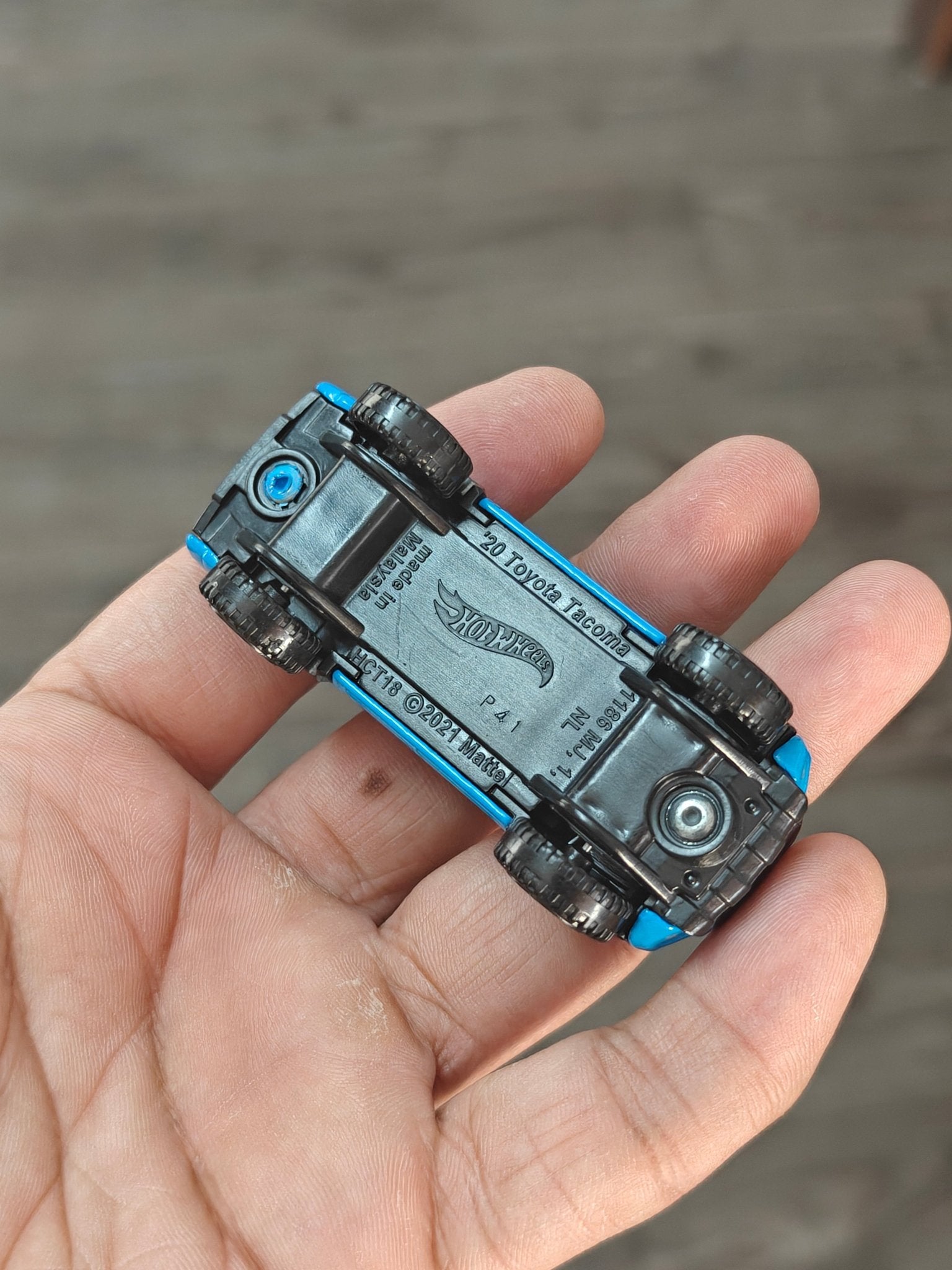 Hot Wheels 2020 Toyota Tacoma - Blue (Uncarded - New) - Kinder Logs
