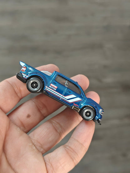 Hot Wheels 2022 Ford Maverick Custom - Blue (Uncarded - New) - Kinder Logs