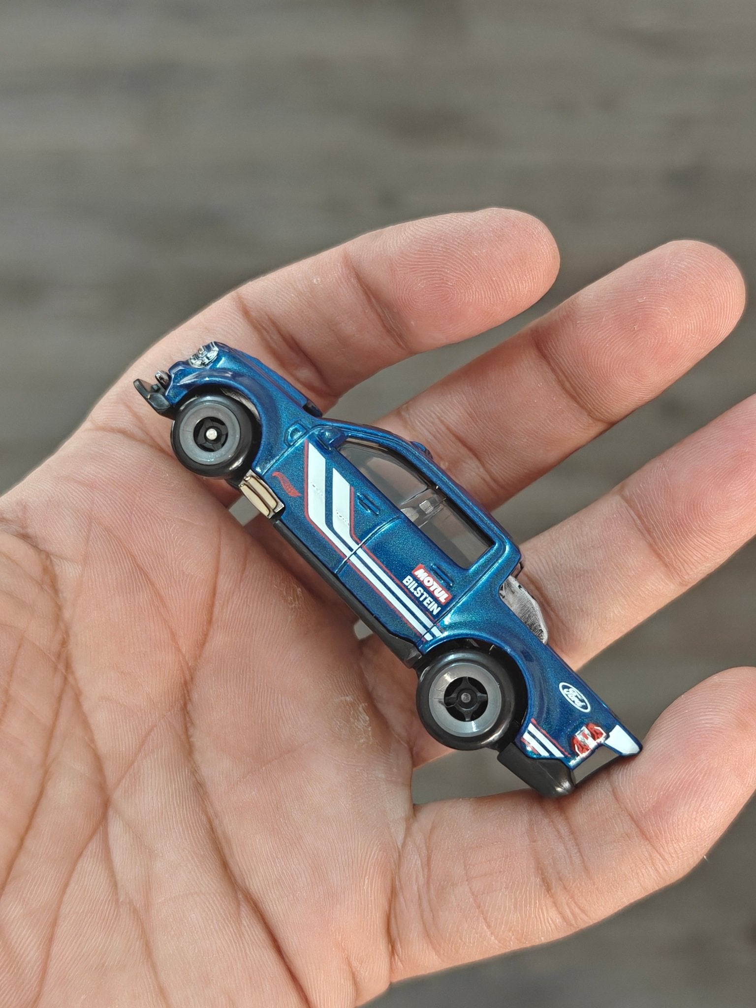 Hot Wheels 2022 Ford Maverick Custom - Blue (Uncarded - New) - Kinder Logs