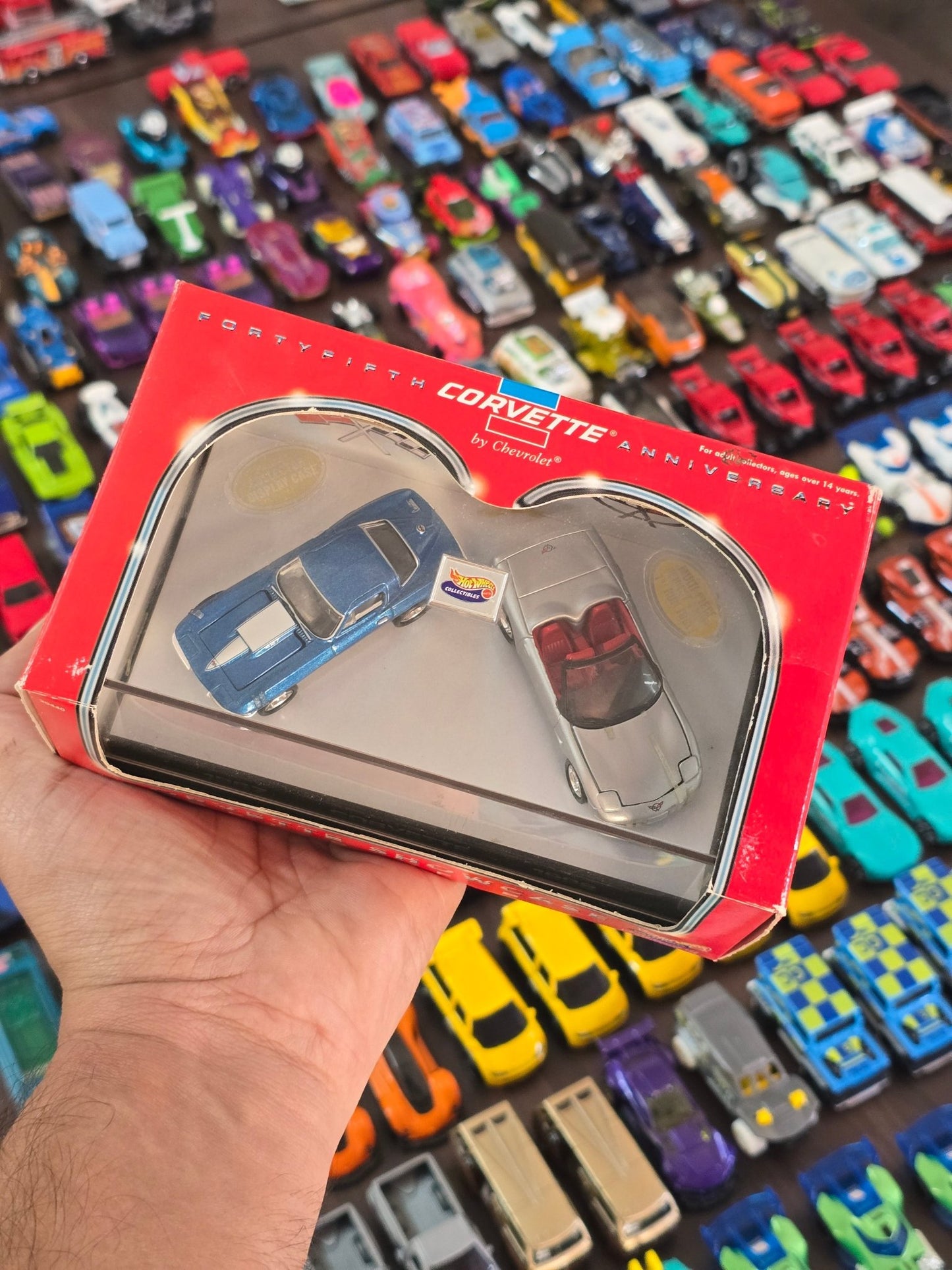 Hot Wheels 45th Anniversary Chevrolet Corvette Showcase (2 Cars Set) - Very Rare - Kinder Logs