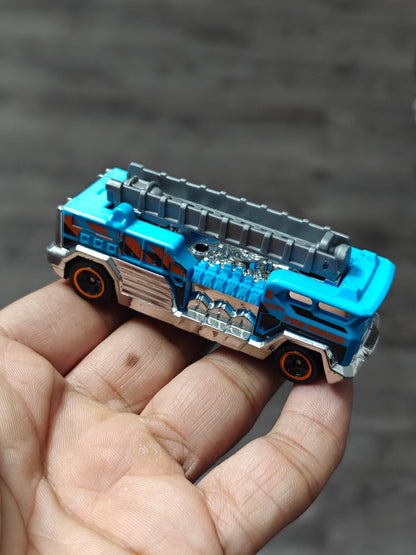 Hot Wheels 5 Alarm Fire Truck (Uncarded - New) - Kinder Logs