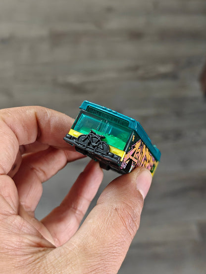 Hot Wheels Ain't Fare Bus 2025 (Uncarded - New) - Kinder Logs