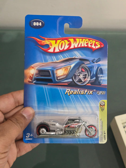 Hot Wheels Airy 8 Motorcycle - Collector No. 004 - Kinder Logs
