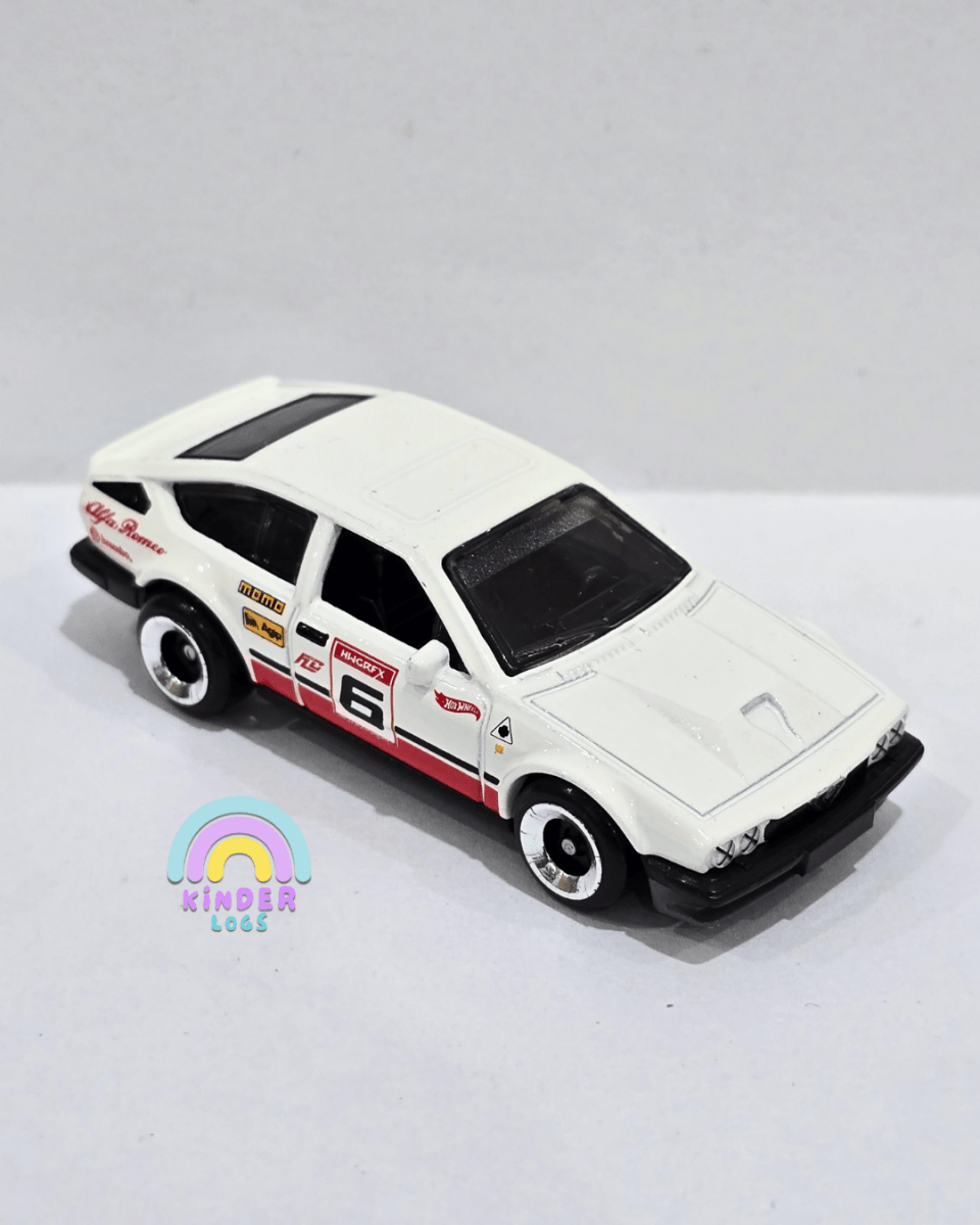 Hot Wheels Alfa Romeo GTV6 3.0 - White (Uncarded) - Kinder Logs