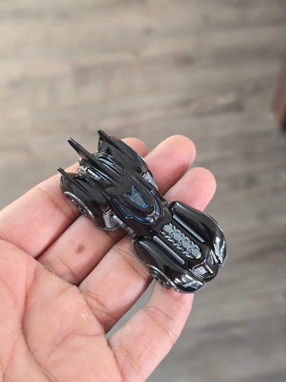 Hot Wheels Arkham Asylum Batmobile 2025 (Uncarded - New) - Kinder Logs