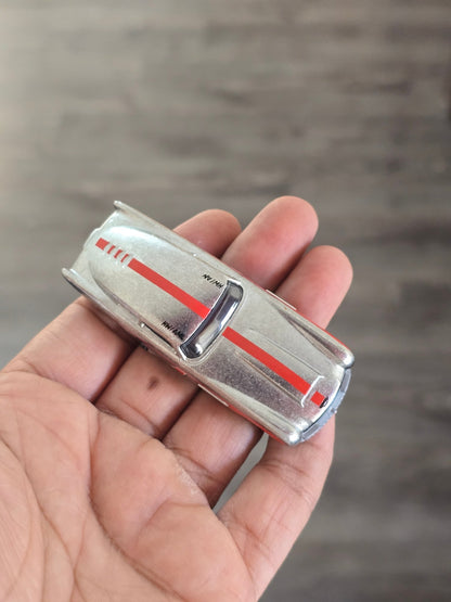 Hot Wheels Aston Martin DB4GT High - Speed Edition (Uncarded - New) - Kinder Logs