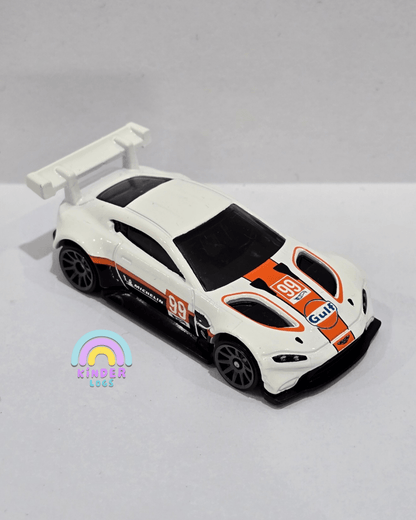 Hot Wheels Aston Martin Vantage GTE Gulf (Uncarded) - Kinder Logs