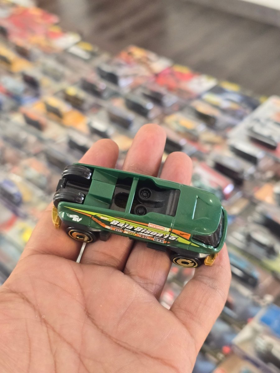 Hot Wheels Baja Bison T5 (Uncarded) - Kinder Logs