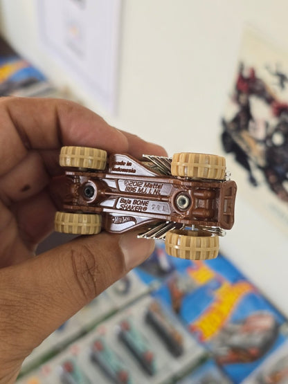 Hot Wheels Baja Bone Shaker (Uncarded) - Kinder Logs