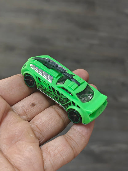 Hot Wheels Barbaric - Color Shifters (Uncarded) - Kinder Logs
