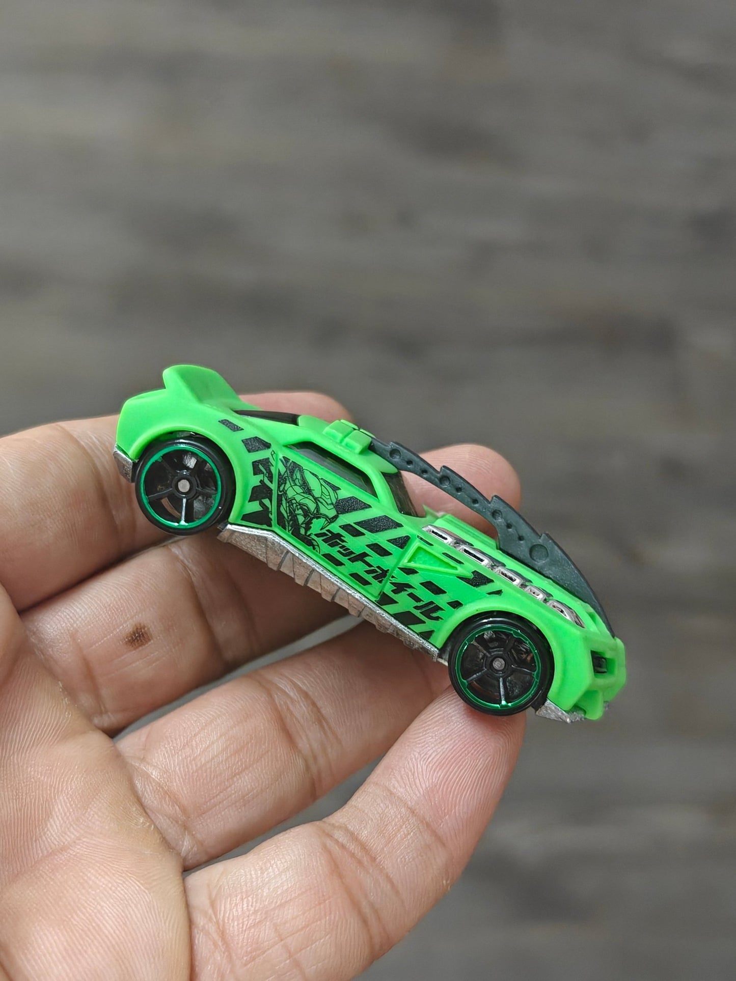 Hot Wheels Barbaric - Color Shifters (Uncarded) - Kinder Logs