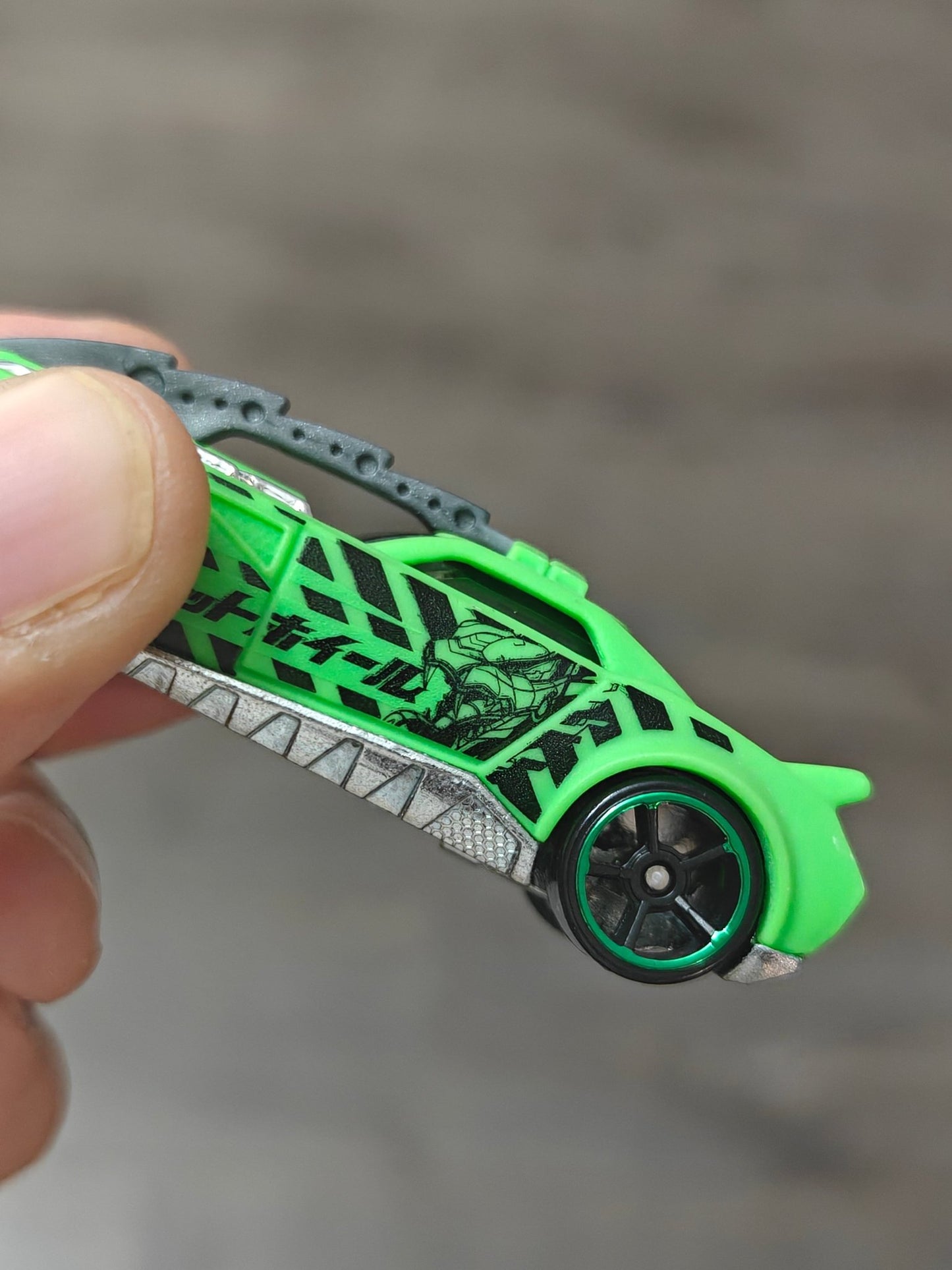 Hot Wheels Barbaric - Color Shifters (Uncarded) - Kinder Logs