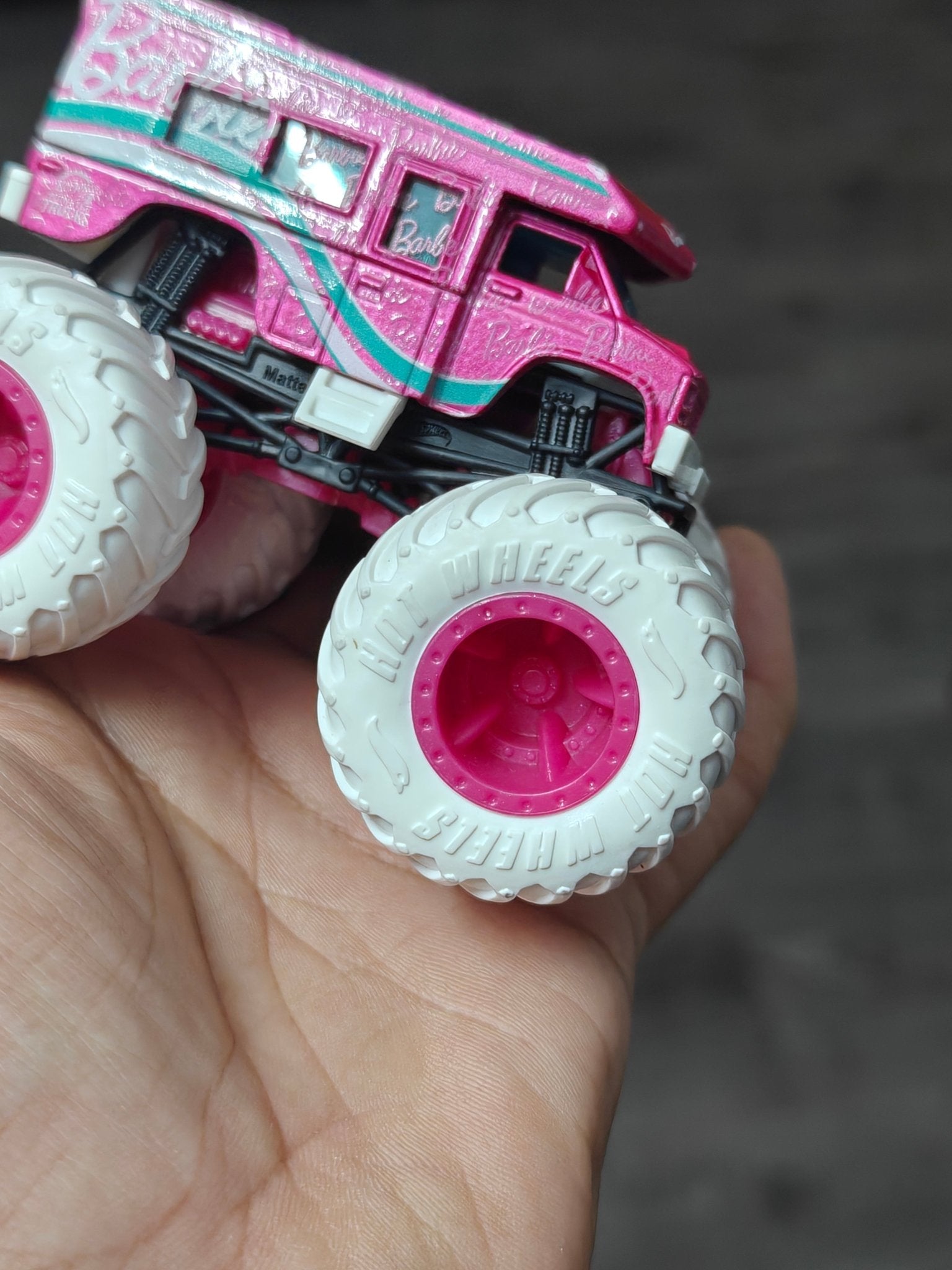 Hot Wheels Barbie Monster Truck (Uncarded - New) - Kinder Logs