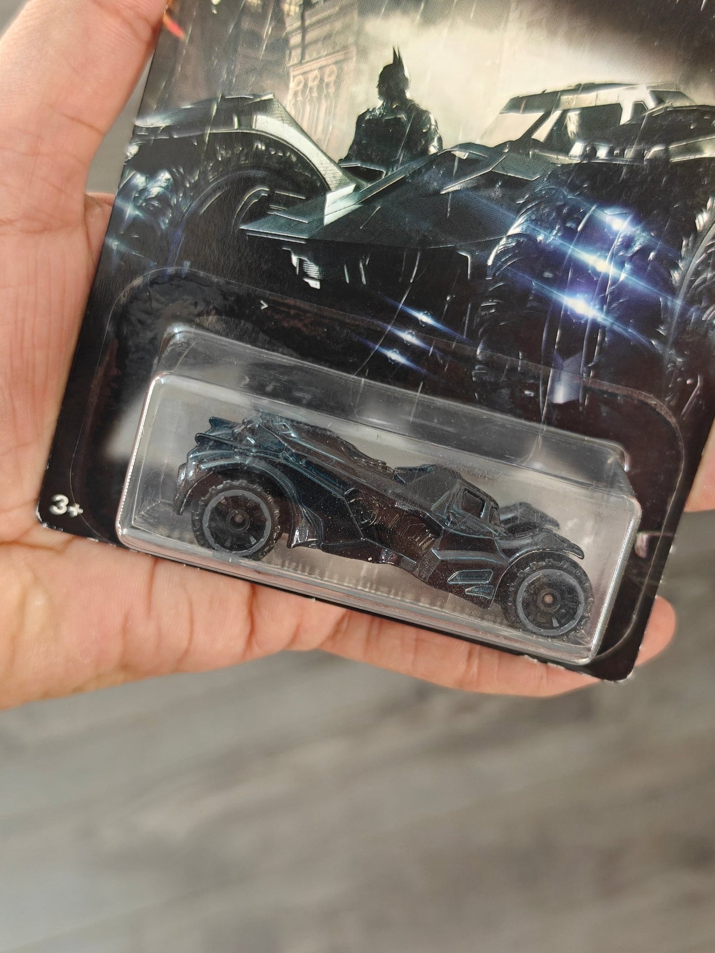Hot Wheels Batman Arkham Knight Batmobile (Imported) - Kinder Logs
