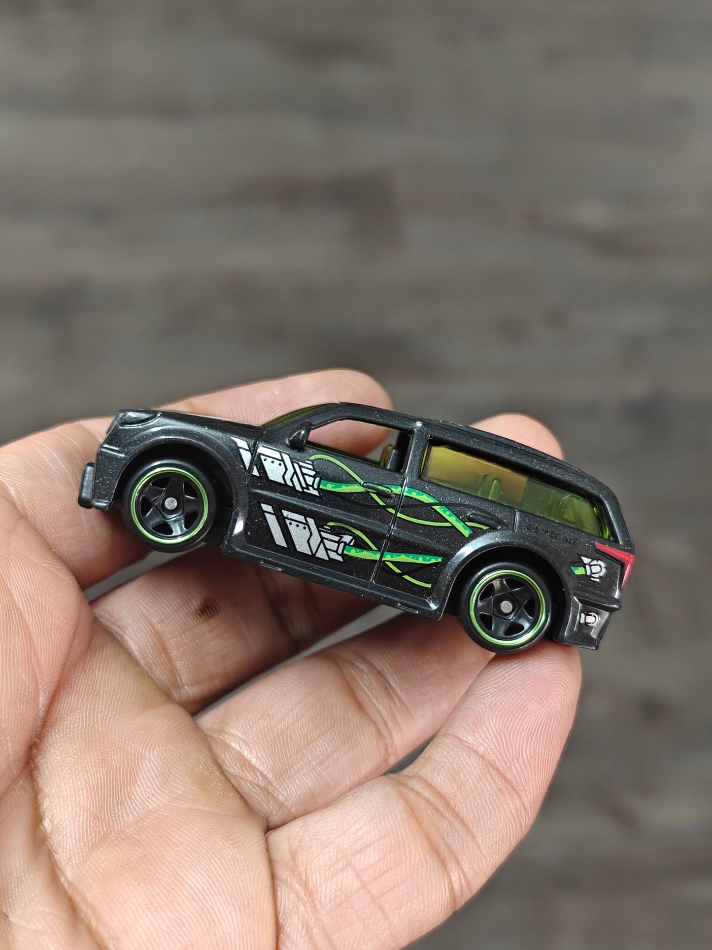 Hot Wheels Batman Boom Box (Uncarded - New) - Kinder Logs