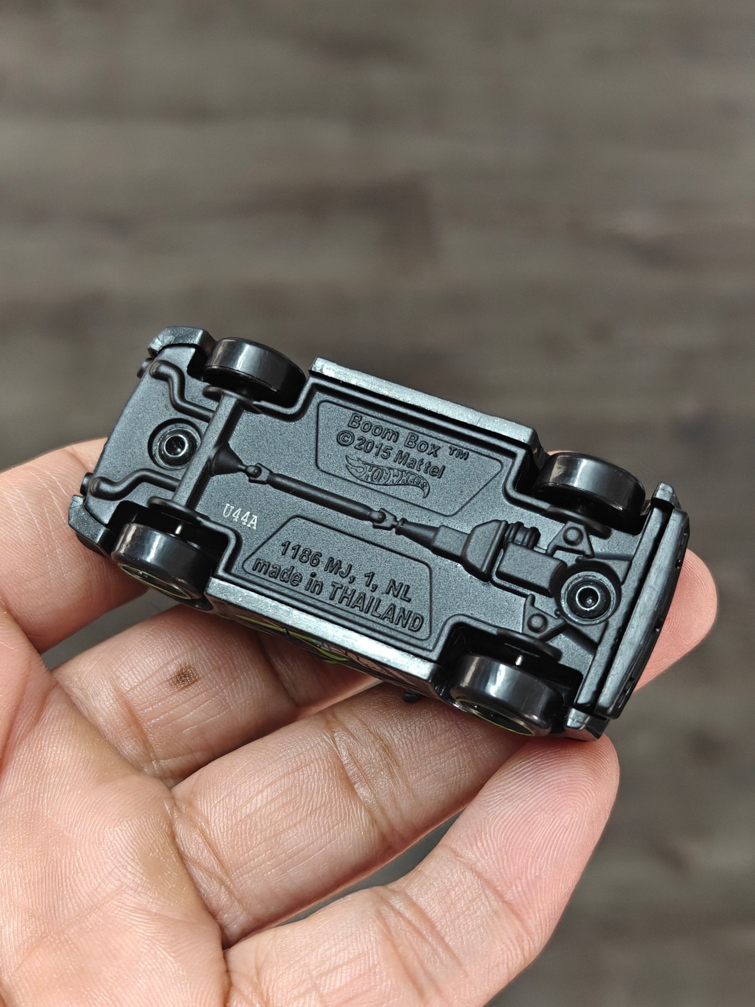 Hot Wheels Batman Boom Box (Uncarded - New) - Kinder Logs