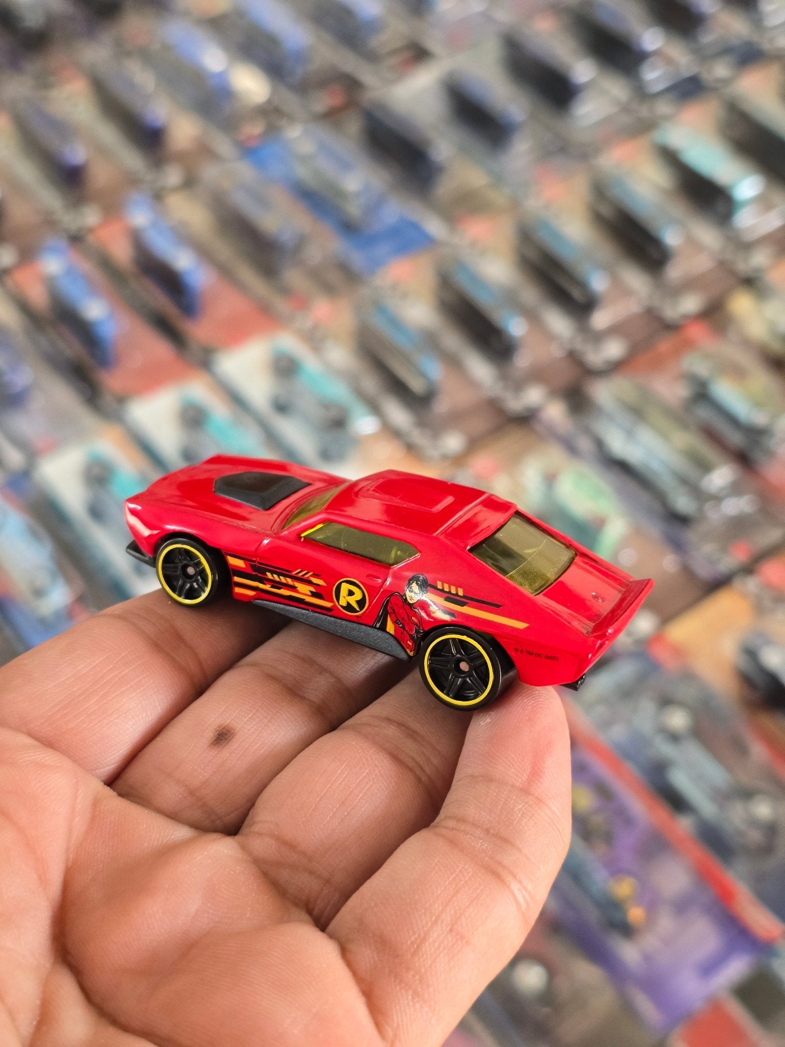 Hot Wheels Batman Series Robin Car (Uncarded) - Kinder Logs