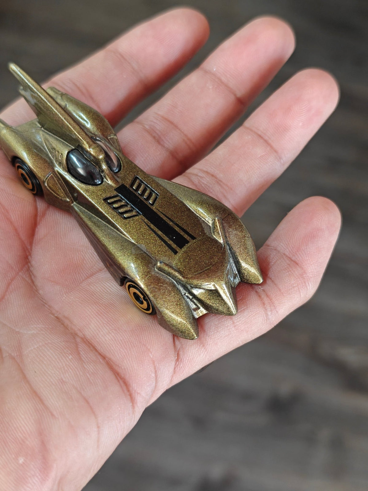Hot Wheels Batmobile - Gold (Pre-Owned) - Kinder Logs