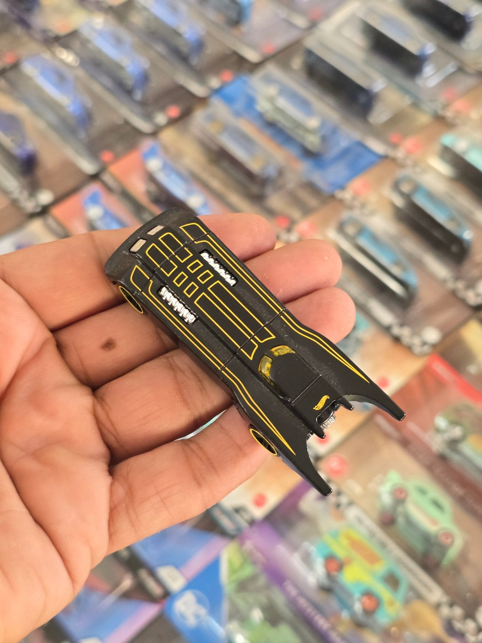 Hot Wheels Batmobile 'The Animated Series' - Black (Uncarded) - Kinder Logs