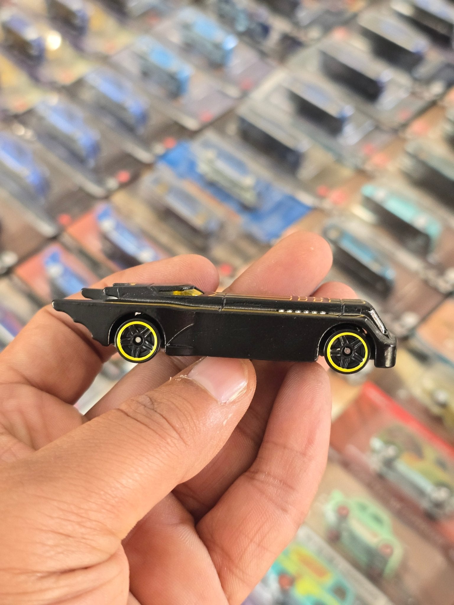 Hot Wheels Batmobile 'The Animated Series' - Black (Uncarded) - Kinder Logs
