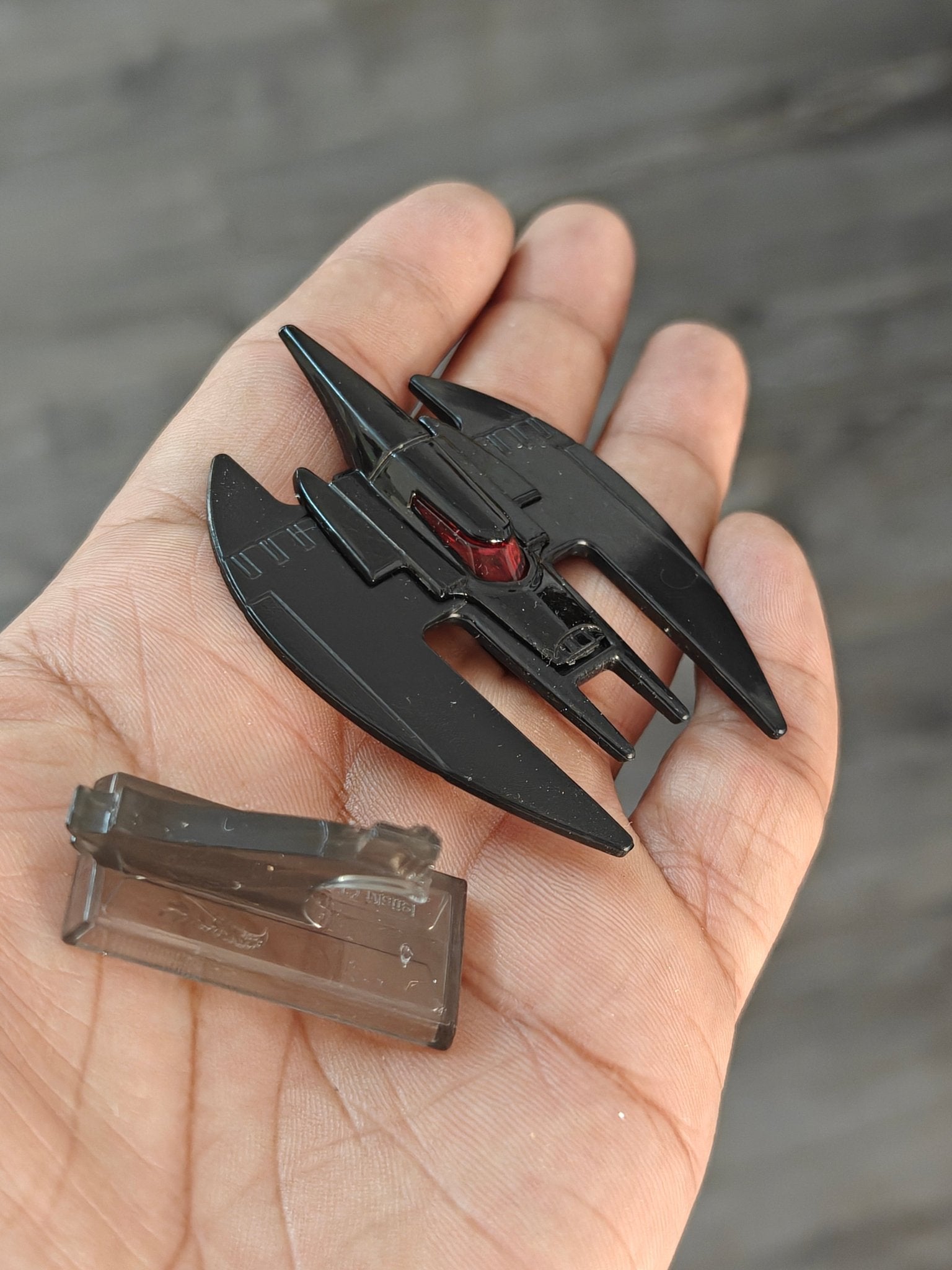Hot Wheels Batplane - Black (Uncarded - New) - Kinder Logs