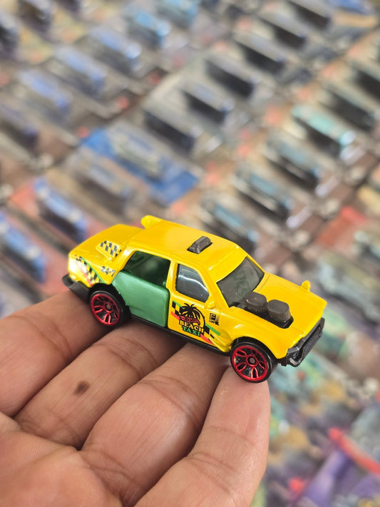 Hot Wheels Beach Taxi (Uncarded) - Kinder Logs