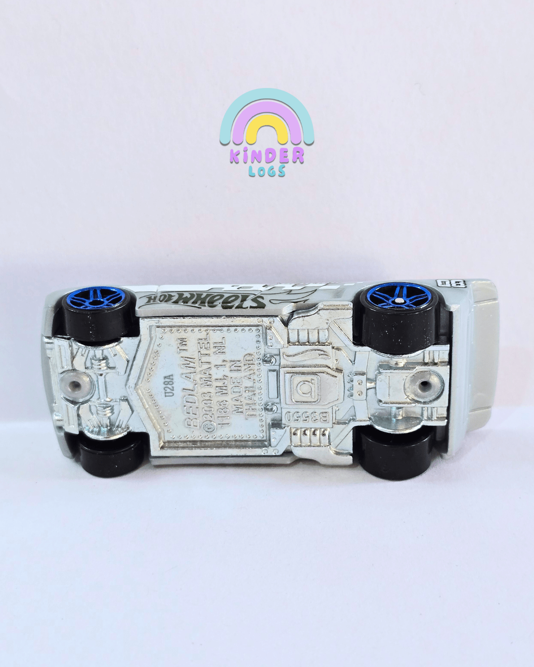 Hot Wheels BEDLAM 08 - Color Shifters (Uncarded - New) - Kinder Logs