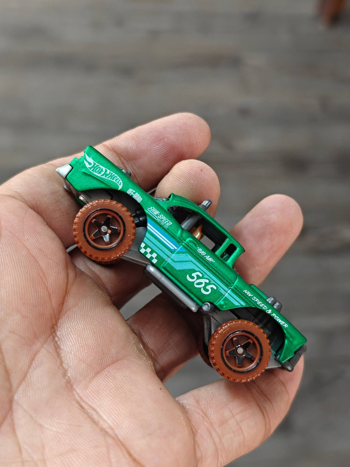 Hot Wheels Big-Air Bel Air - Green (Uncarded - New) - Kinder Logs
