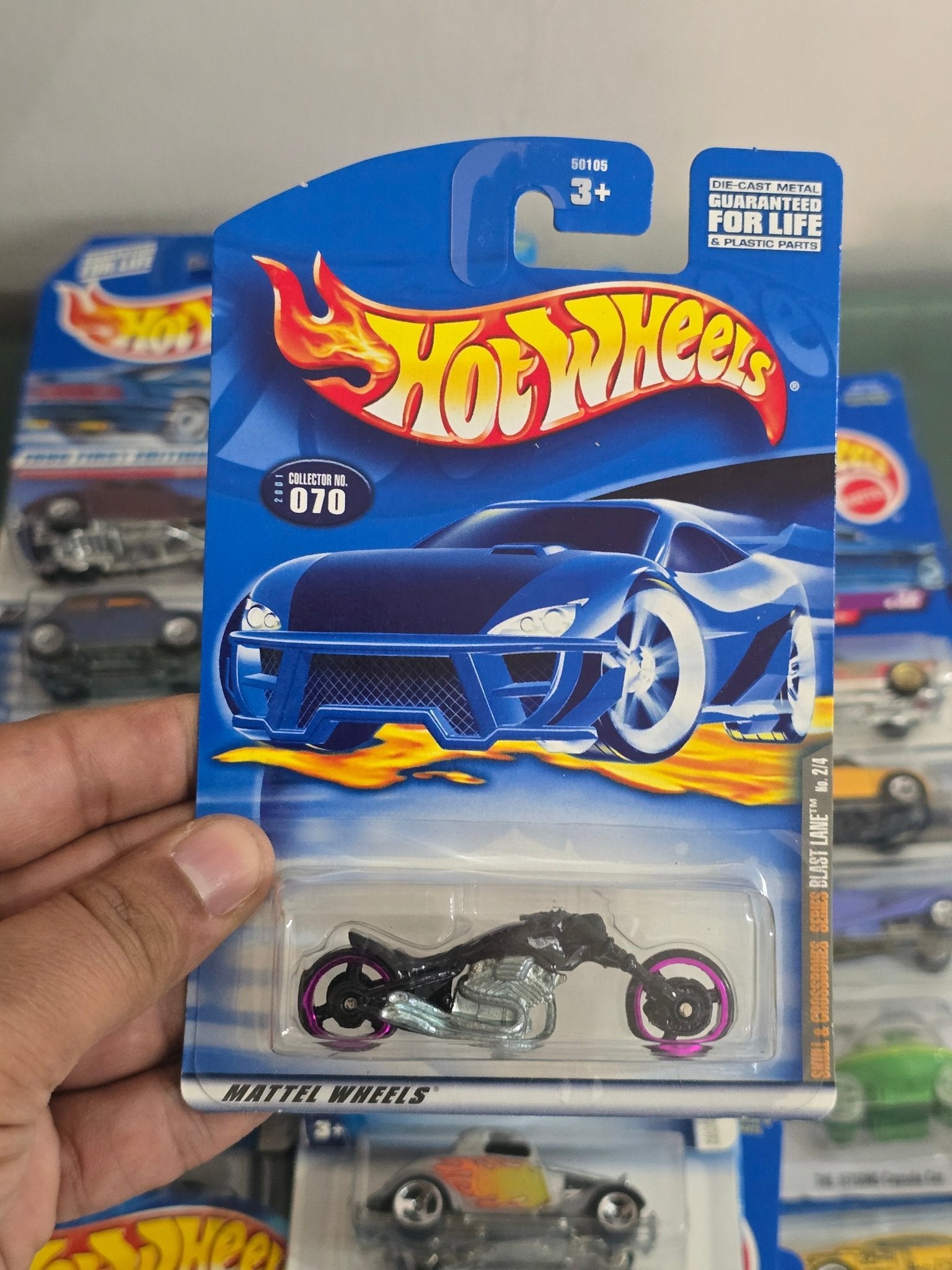 Hot Wheels Blast Lane - Skull & Crossbones Series - Collector No. 070 - Kinder Logs