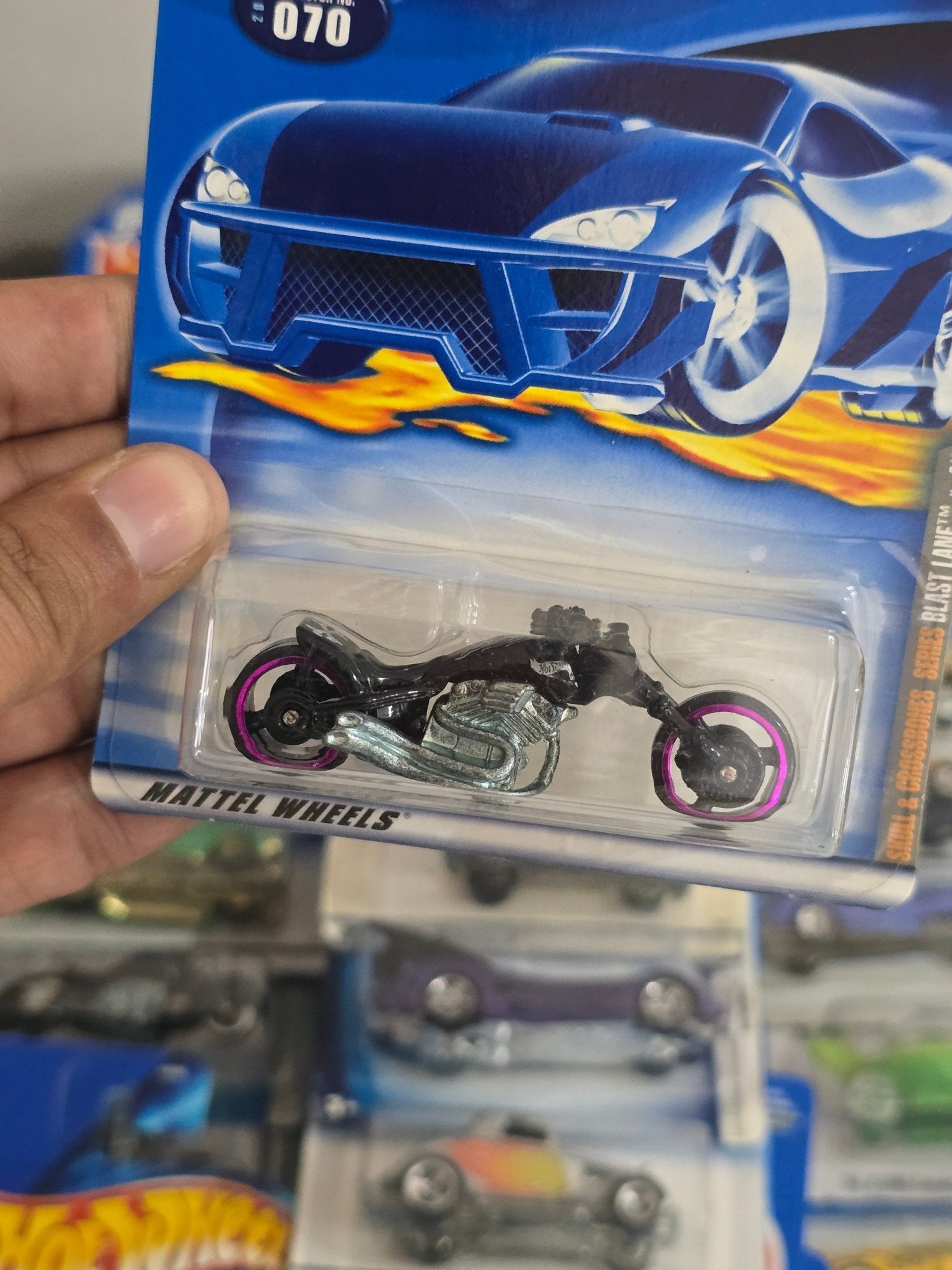 Hot Wheels Blast Lane - Skull & Crossbones Series - Collector No. 070 - Kinder Logs
