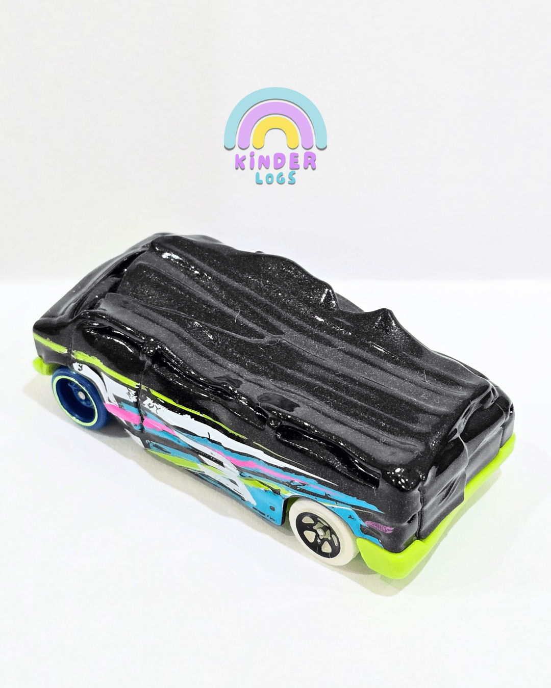 Hot Wheels Blind - Sided Crushed Van (Uncarded) - Kinder Logs