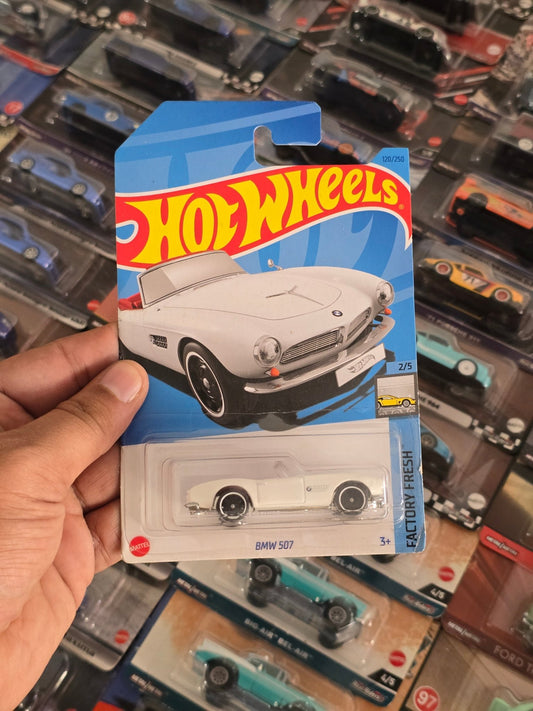 Hot Wheels BMW 507 (White) - Uncarded (Imported) - Kinder Logs